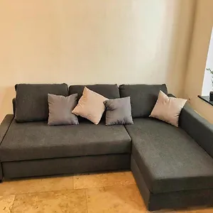 Apartment Charmante Nahe Wiener Stadthalle, Wien